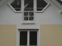 Franzoesischer Balkon lackiert-001